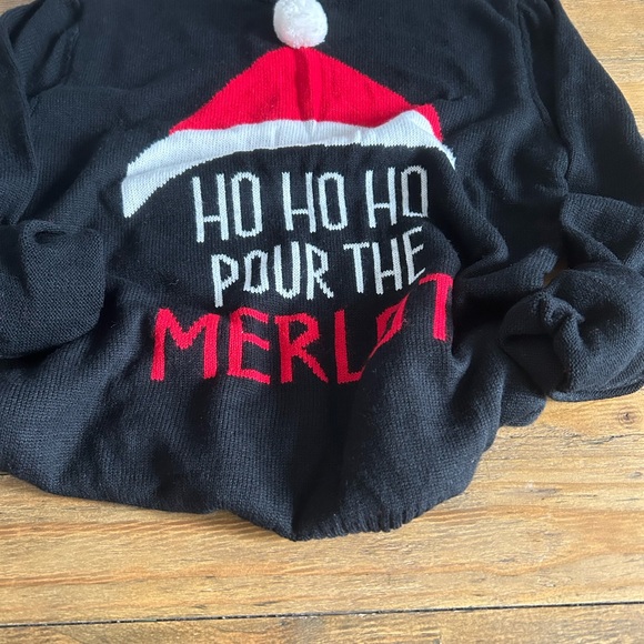 IMAGIN8 Black Christmas Pour the Merlot Sweater Ugly sweater Wine - Picture 5 of 8